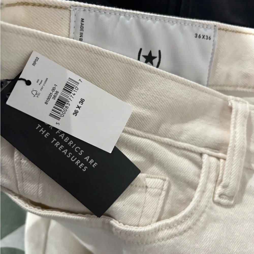 New Men's Banana Republic Organic Cotton relaxed fit light wash jean pants 36X36